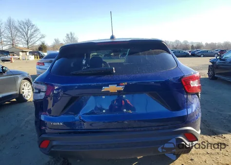 2024 Chevrolet Trax Ls z USA, uszkodzony, nr VIN KL77LFE27RC216925